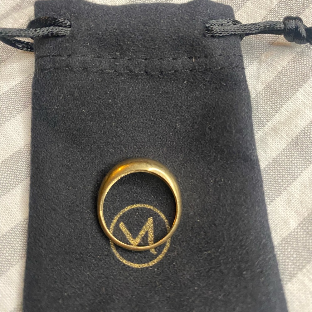 Mejuri dome ring 14k yellow gold size 6.